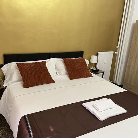 Genova Gold Rooms Ngoại thất bức ảnh