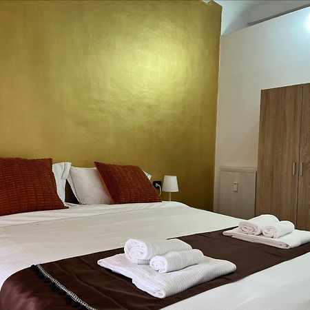 Genova Gold Rooms Ngoại thất bức ảnh