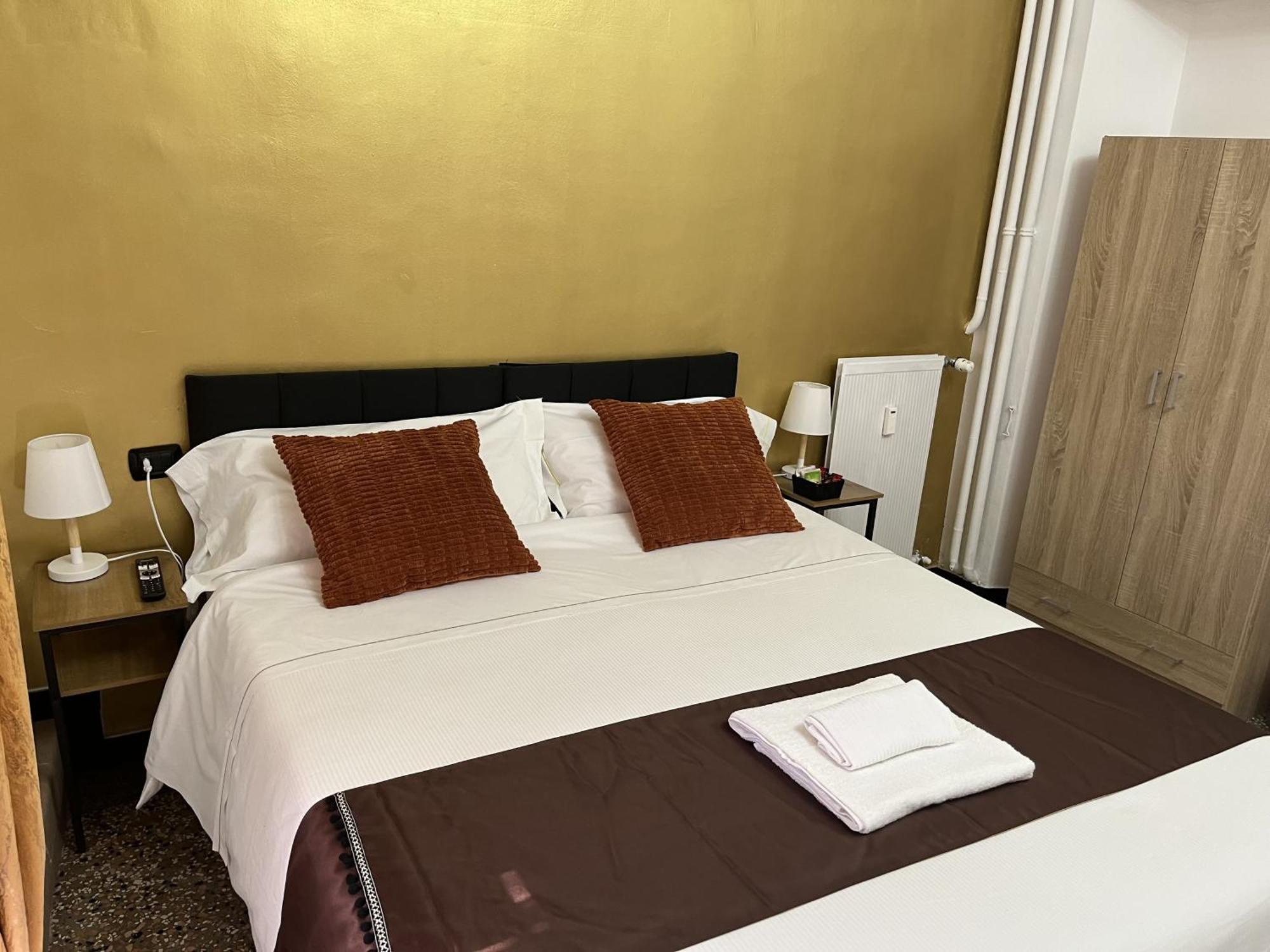 Genova Gold Rooms Ngoại thất bức ảnh
